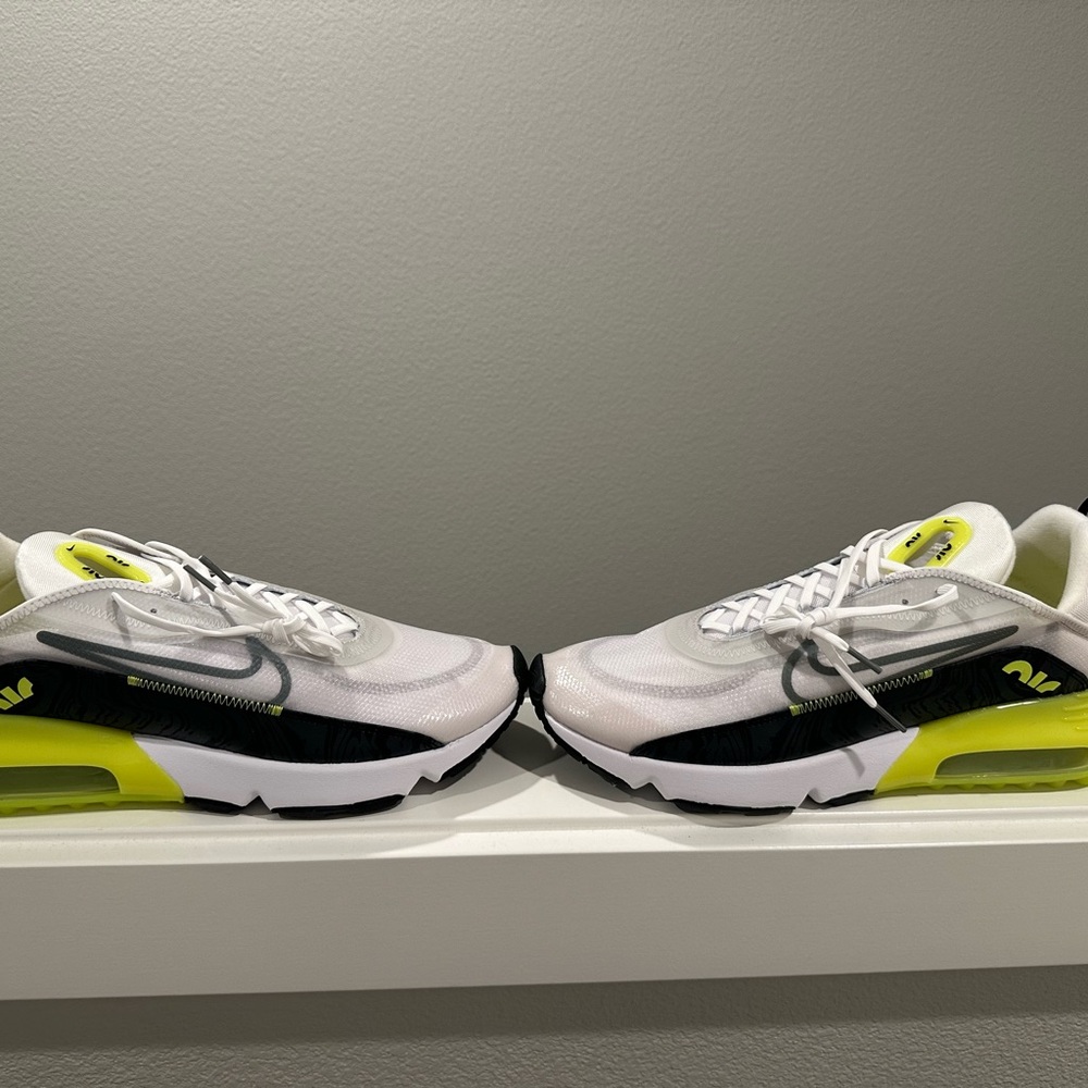 Nikes men size 15